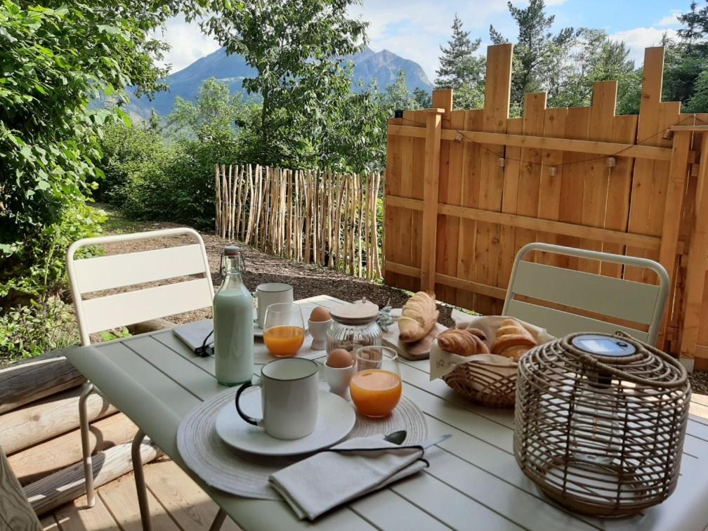 Petit Chalet Neuf Independant 2 Pers "La Cabane De Jean " Briançon Dış mekan fotoğraf
